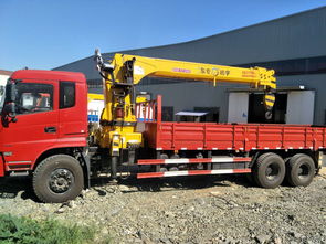 东风国五随车吊平板车特价批发，工程运输省心首选